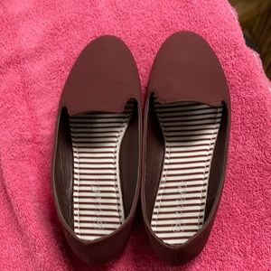 Burgundy flats size 6